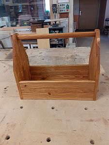 4.Balíčky s truhlářským kurzem