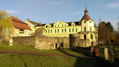 Barunčina škola a muzeum Boženy Němcové